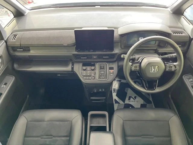 Honda STEPWAGON e:HEV SPADA プレミアムライン　ブラックエディション photo 2