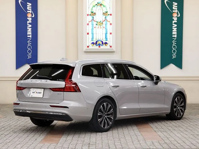 Volvo VOLVO V60 アルティメット　B4 photo 3