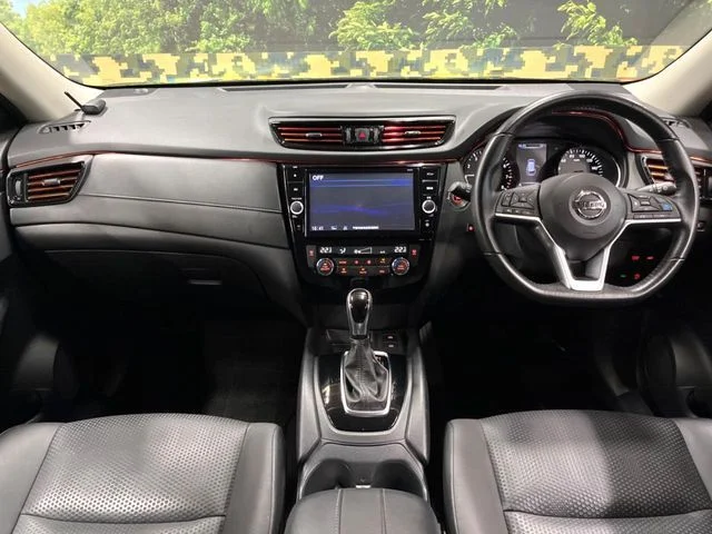 Nissan X-TRAIL 4WD 20Xi　Vセレクション photo 2