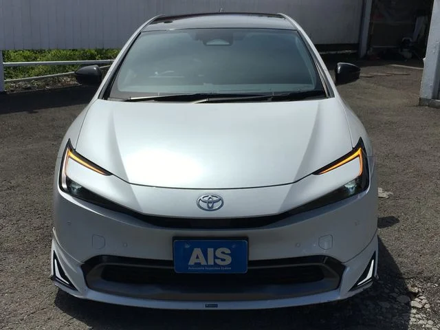 Toyota PRIUS 4WD Z photo 3