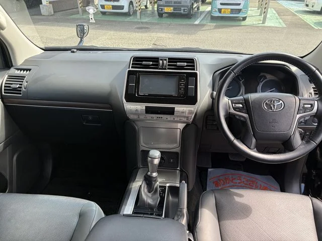 Toyota LANDCRUISER PRADO TX　Lパッケージ photo 4