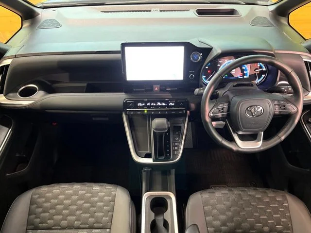 Toyota VOXY HYBRID S−Z photo 2