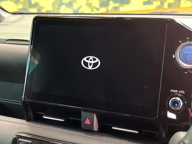 Toyota VOXY HYBRID S−Z photo 3