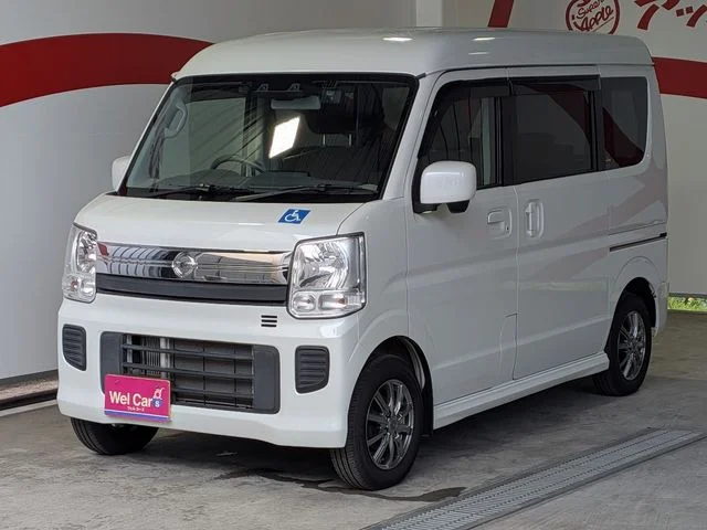Nissan NV100 CLIPPER RIO 4WD チェアキャブ車いす移動車　4WD photo 2