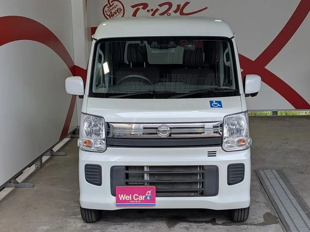 Nissan NV100 CLIPPER RIO 4WD チェアキャブ車いす移動車　4WD photo 3