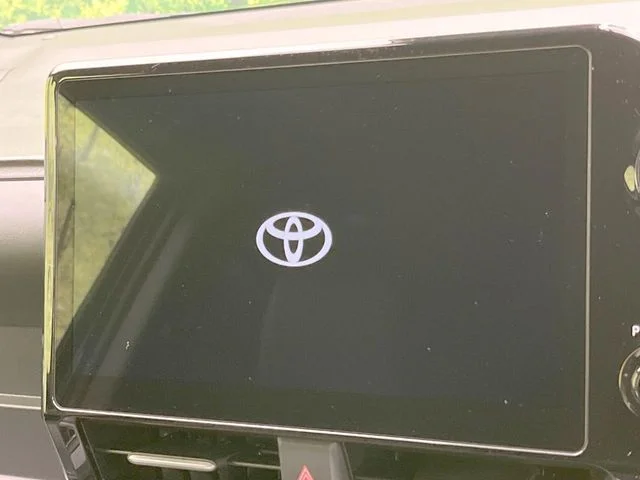 Toyota VOXY HYBRID S−Z photo 4