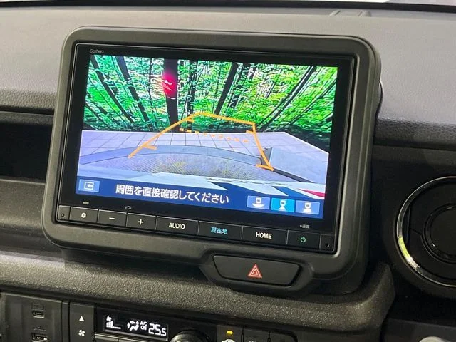 Honda N BOX CUSTOM 4WD ベースグレード photo 4