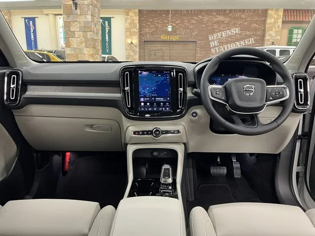 Volvo VOLVO XC40 B4　AWD photo 2