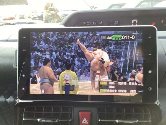 Daihatsu TANTO CUSTOM X photo 4