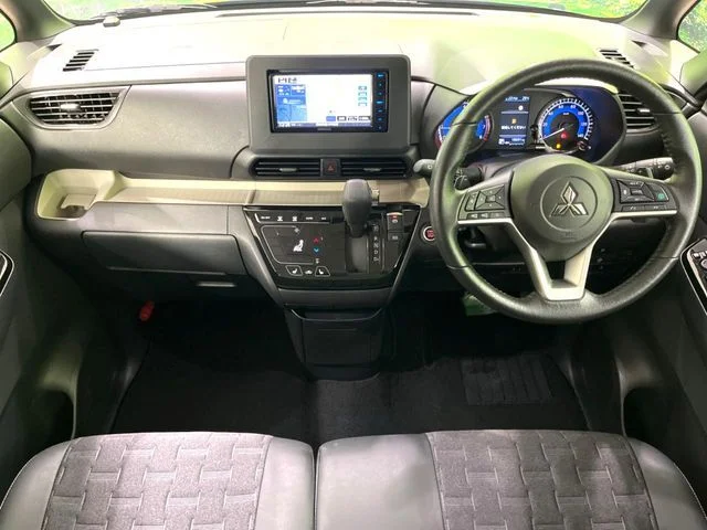 Mitsubishi DELICA MINI T　プレミアム photo 3