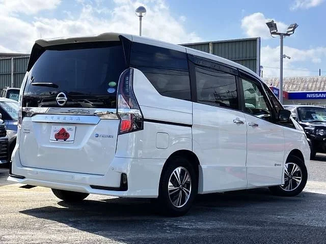 Nissan SERENA WG eパワーハイウェイスターV photo 3
