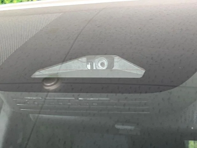 Toyota VOXY HYBRID S−Z photo 3