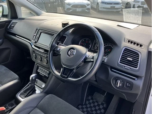 Volkswagen VOLKSWAGEN SHARAN TDI　ハイライン photo 2