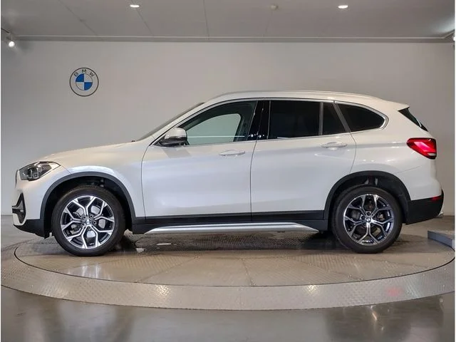 Bmw BMW X1 xDrive18d　xライン photo 2