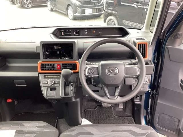 Daihatsu TANTO FAN CROSS ベースグレード photo 2