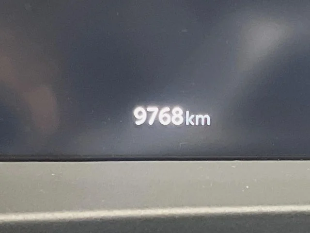 Toyota CROWN sedan hybrid Z photo 2