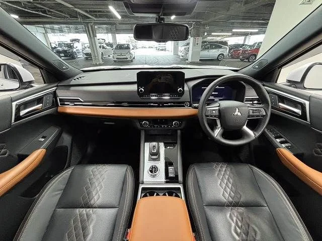 Mitsubishi OUTLANDER PHEV P photo 2