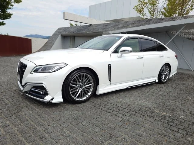 Toyota CROWN sedan hybrid RS photo 2