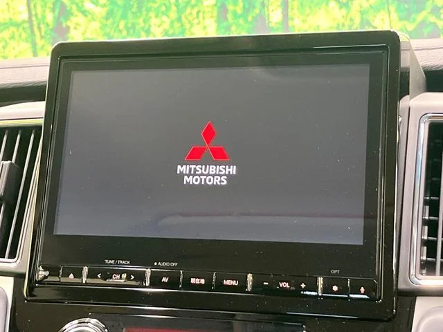 Mitsubishi DELICA D:5 4WD P photo 3