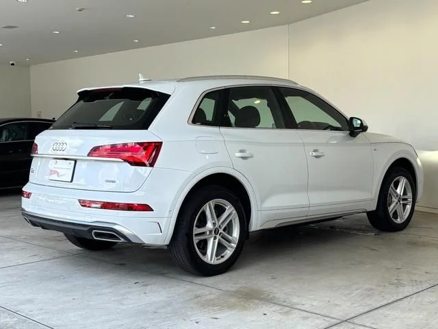Audi AUDI Q5 40　TDI　クワトロ　Sライン photo 3