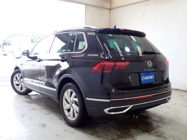 Volkswagen VOLKSWAGEN TIGUAN TSI　エレガンス photo 3
