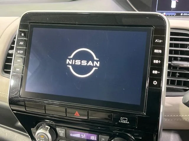 Nissan SERENA S-HYBRID 4WD ハイウェイスター　V photo 3