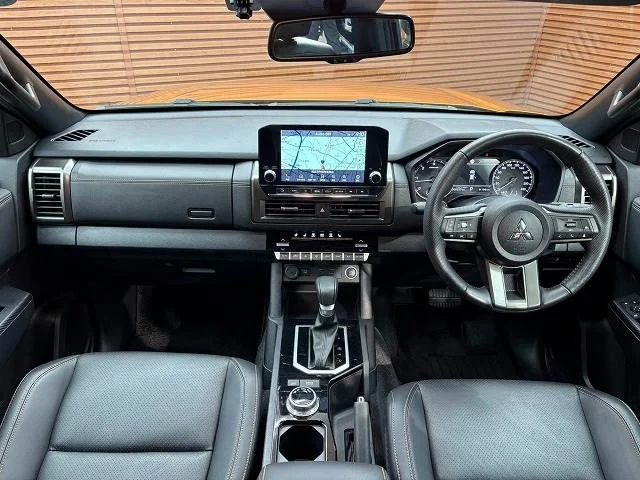 Mitsubishi TRITON GSR photo 2