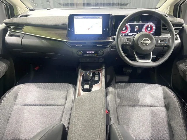 Nissan AURA G photo 2