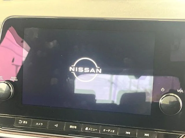 Nissan AURA G photo 3