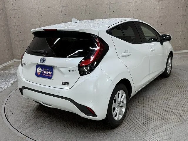 Toyota AQUA Z photo 3