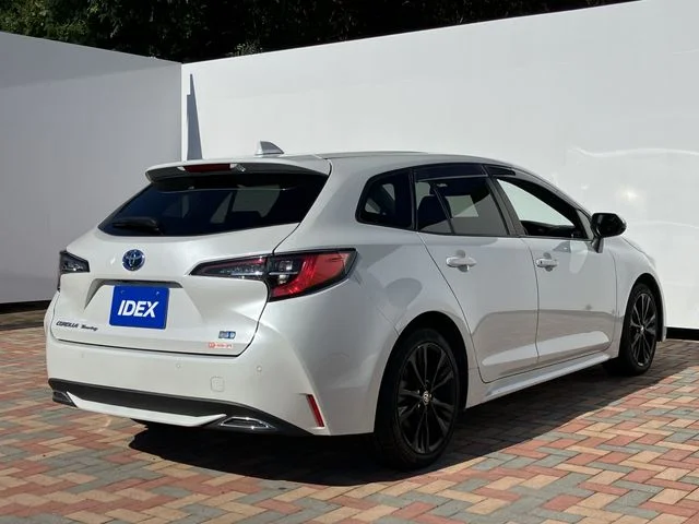 Toyota COROLLA TOURING HYBRID W×B　50ミリオンエディション photo 3