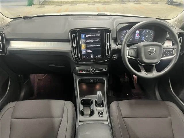 Volvo VOLVO XC40 B4　モメンタム photo 2