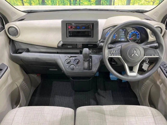 Mitsubishi eK WAGON M photo 2