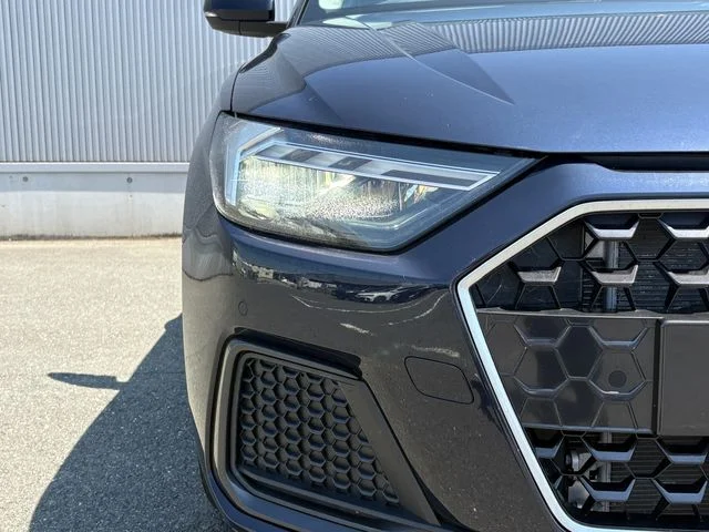 Audi AUDI A1 SPORTBACK 25　TFSI　アドバンスド photo 4