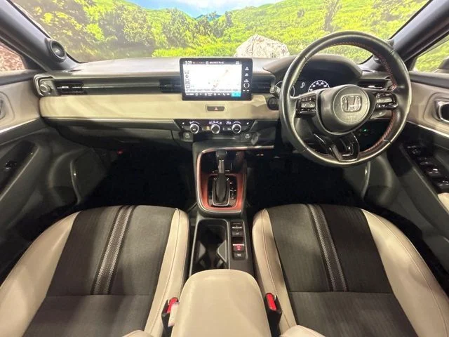 Honda VEZEL e:HEV プレイ photo 2