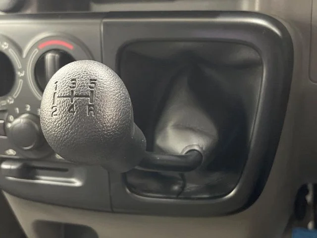 Mitsubishi MINICAB van M　ハイルーフ photo 3