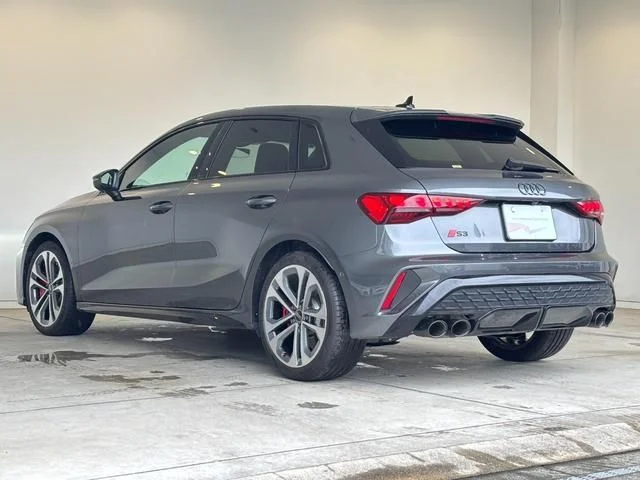 Audi AUDI S3 SPORTBACK ベースグレード photo 3