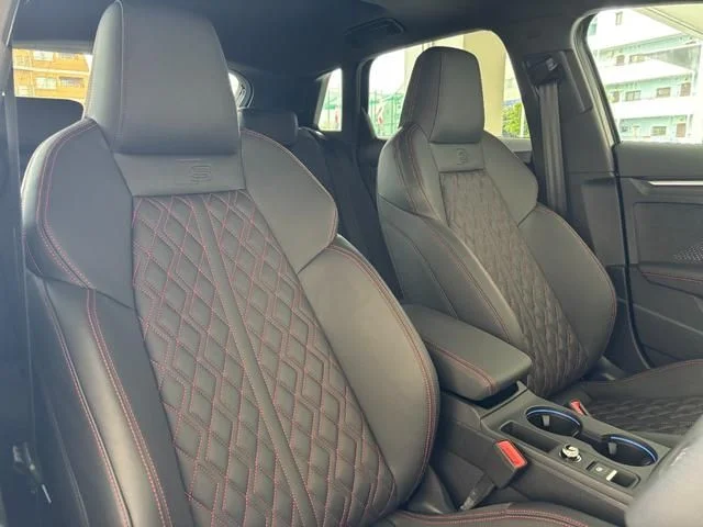 Audi AUDI S3 SPORTBACK ベースグレード photo 4