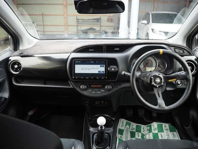Toyota VITZ GR　スポーツ photo 2