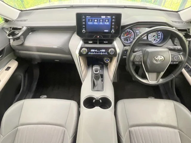 Toyota HARRIER 2WD G photo 2