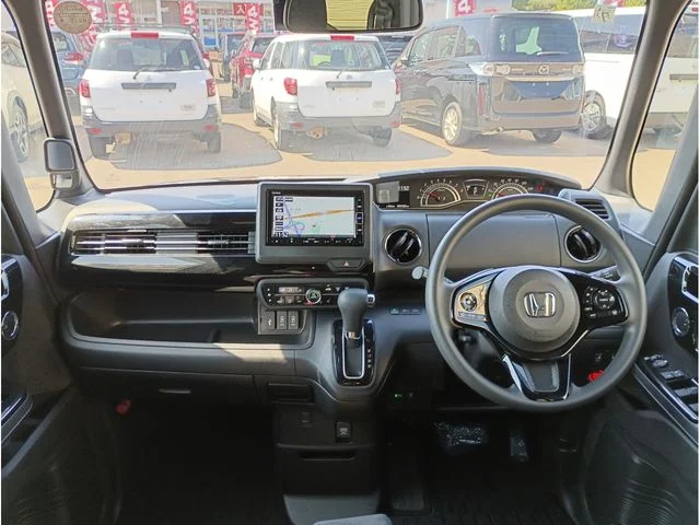 Honda N BOX CUSTOM 4WD L photo 3