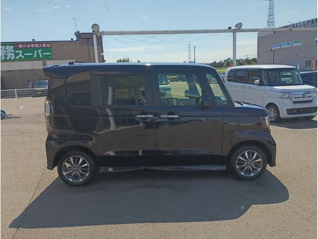 Honda N BOX CUSTOM 4WD L photo 4
