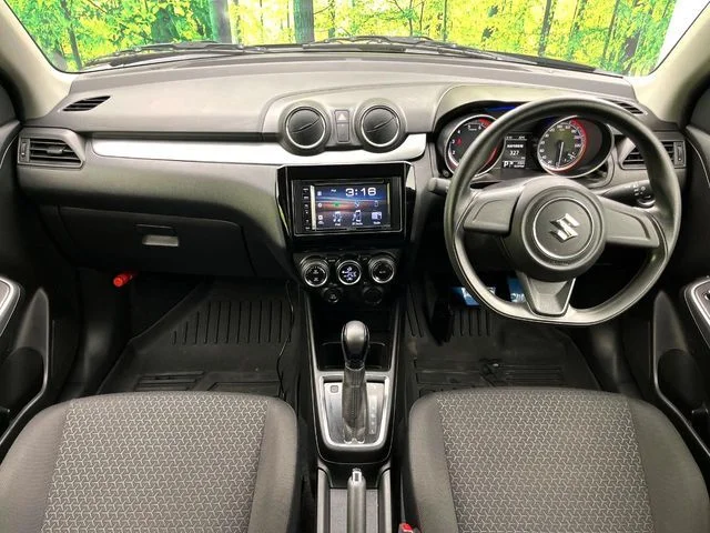 Suzuki SWIFT XG　リミテッド photo 2
