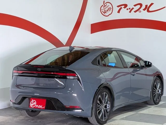 Toyota PRIUS 4WD Z photo 3
