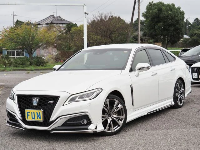 Toyota CROWN sedan hybrid 4WD RS　アドバンス　Four 2021