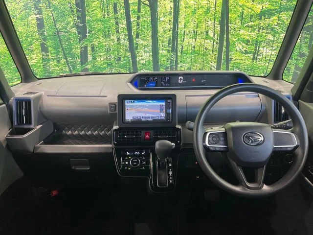 Daihatsu TANTO CUSTOM X photo 2