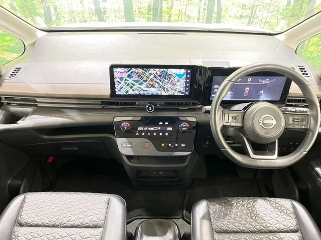 Nissan SERENA WG e−POWER　ハイウェイスター　V photo 2