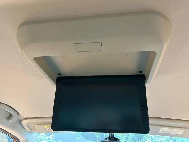 Nissan SERENA S-HYBRID ハイウェイスター　V photo 3