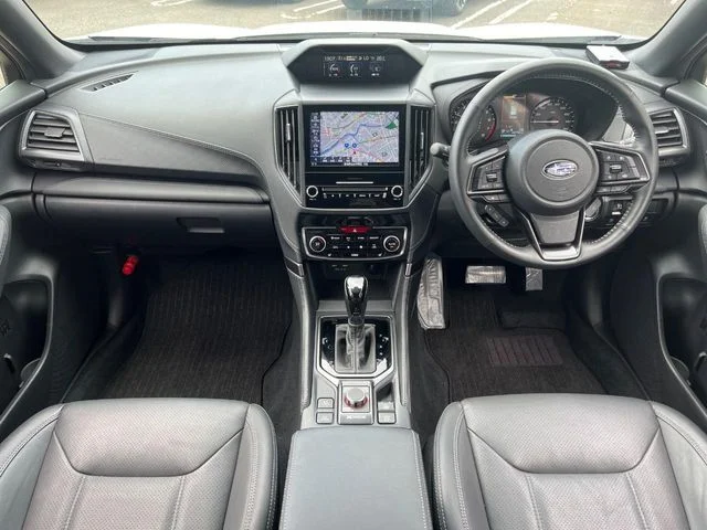 Subaru FORESTER STI　スポーツブラックインテリアセレク photo 2