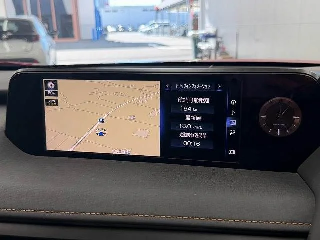 Toyota LEXUS UX200 バージョンC photo 3